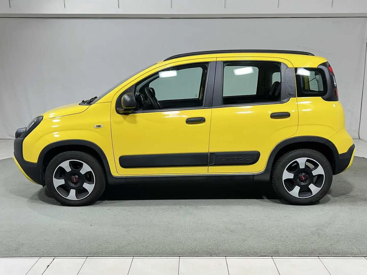 Fiat Panda 1.0 FireFly S&S Hybrid City Cross Jaune - 2