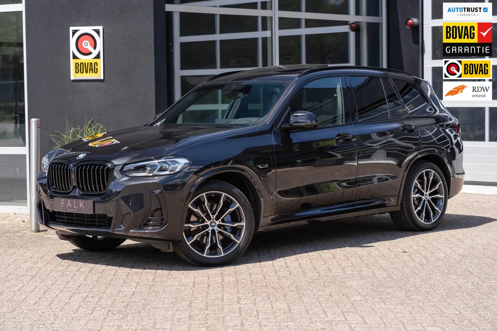 BMW X3 XDrive30e High Executive MEMORY PANO M SPORT LASER Zwart - 1