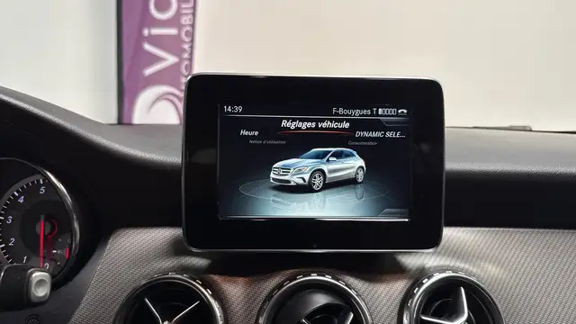Mercedes-Benz GLA view 20