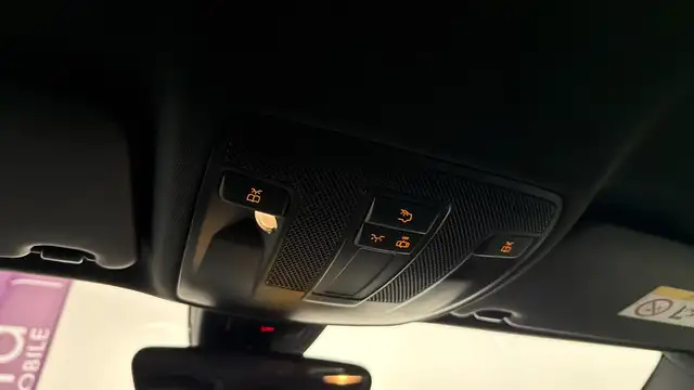 Mercedes-Benz GLA view 25