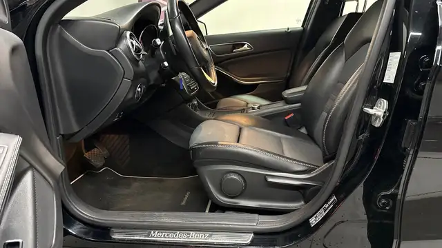 Mercedes-Benz GLA view 10