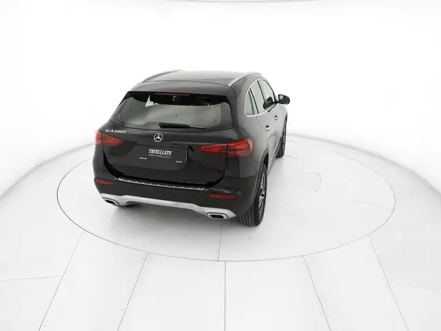 Mercedes-Benz Gla view 6