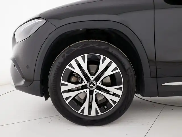 Mercedes-Benz Gla view 7