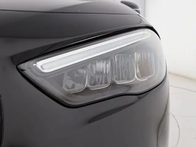 Mercedes-Benz Gla view 8