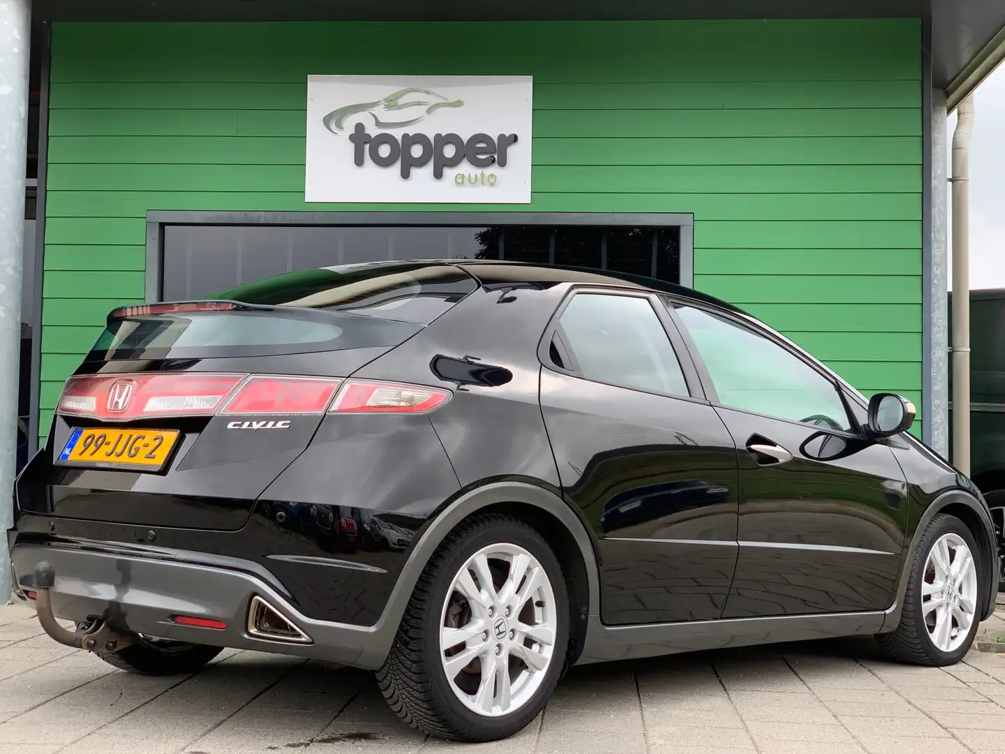Honda Civic 1.8 Silverstone | CruiseControl | Airco | Trekhaak Zwart - 2