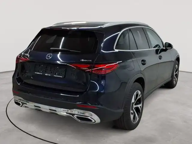 Mercedes-Benz GLC view 4