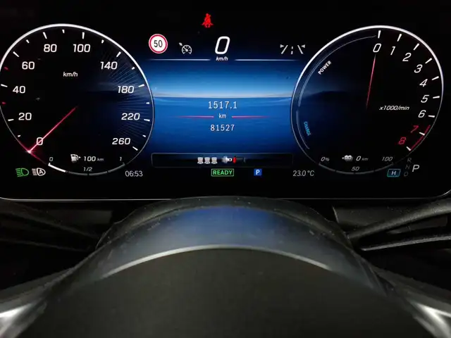 Mercedes-Benz GLC view 11