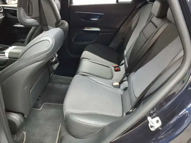 Mercedes-Benz GLC view 13