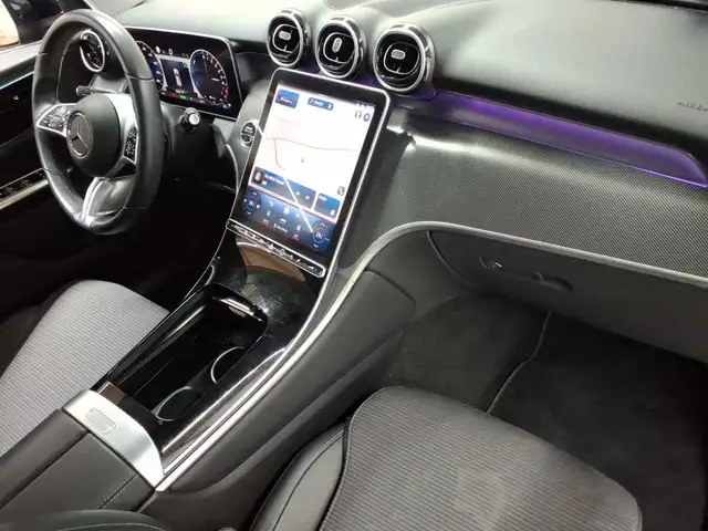 Mercedes-Benz GLC view 9