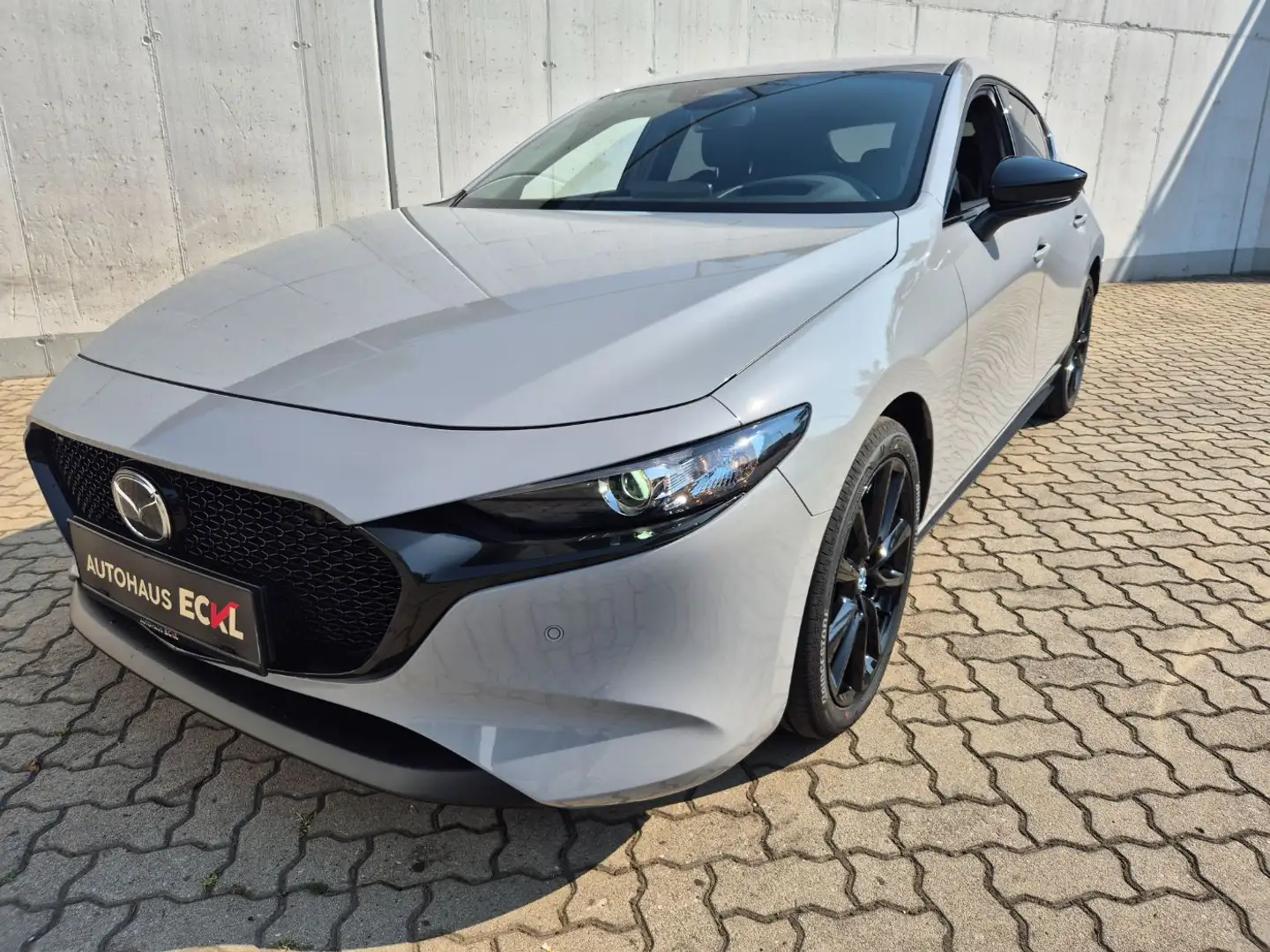Mazda 3 2.5L G140PS 6MT 2WD Homura 2027 Grau - 2