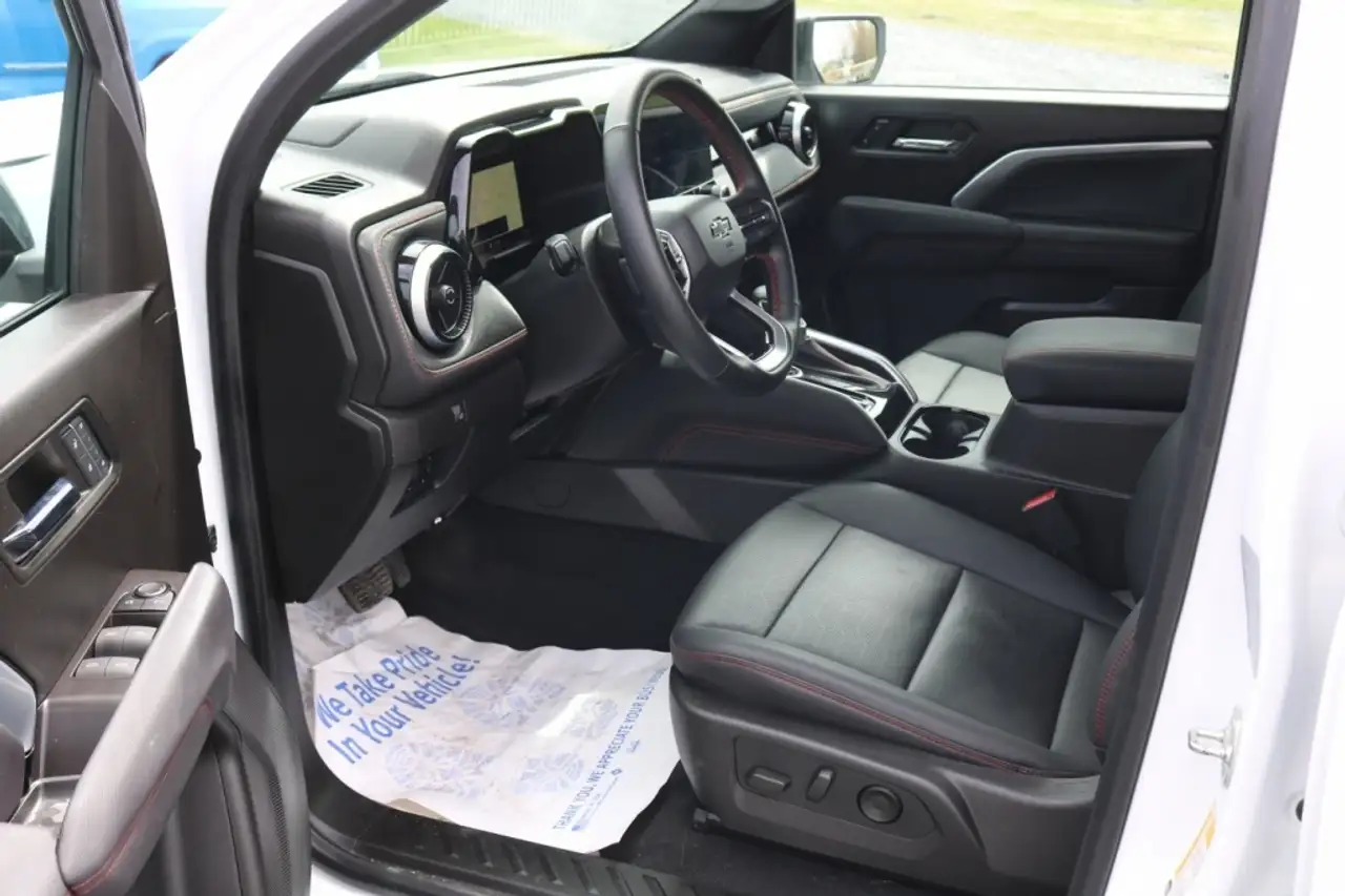 Chevrolet Colorado photo Chevrolet Colorado