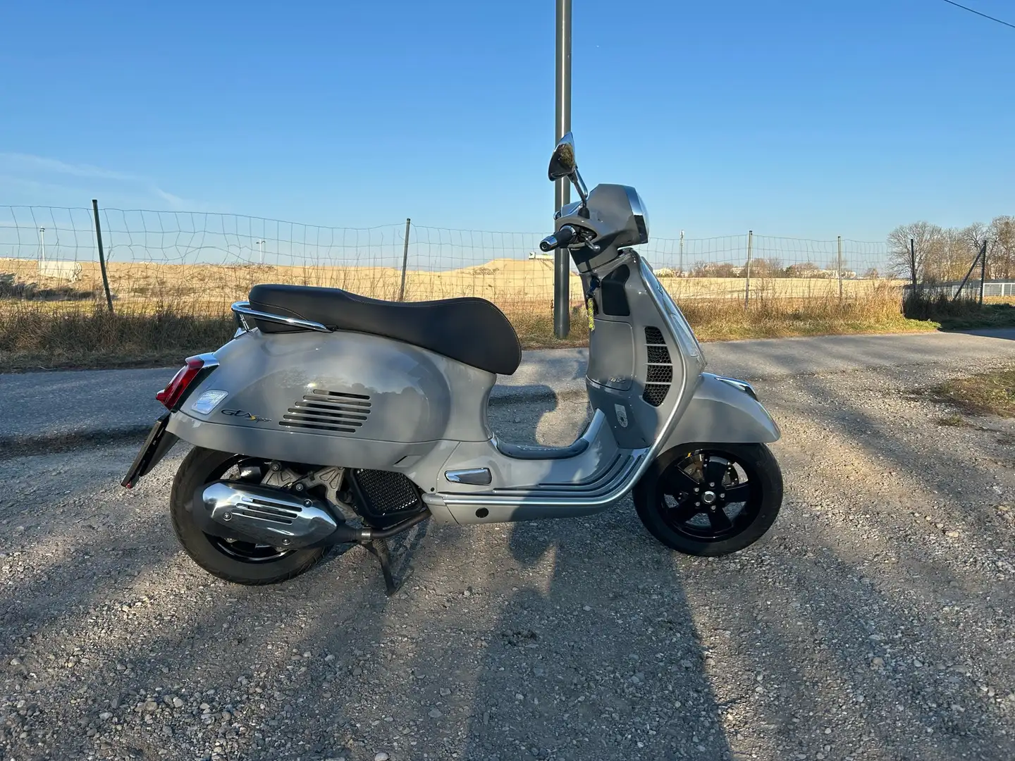 Vespa GTS Super Tech 125 - 2