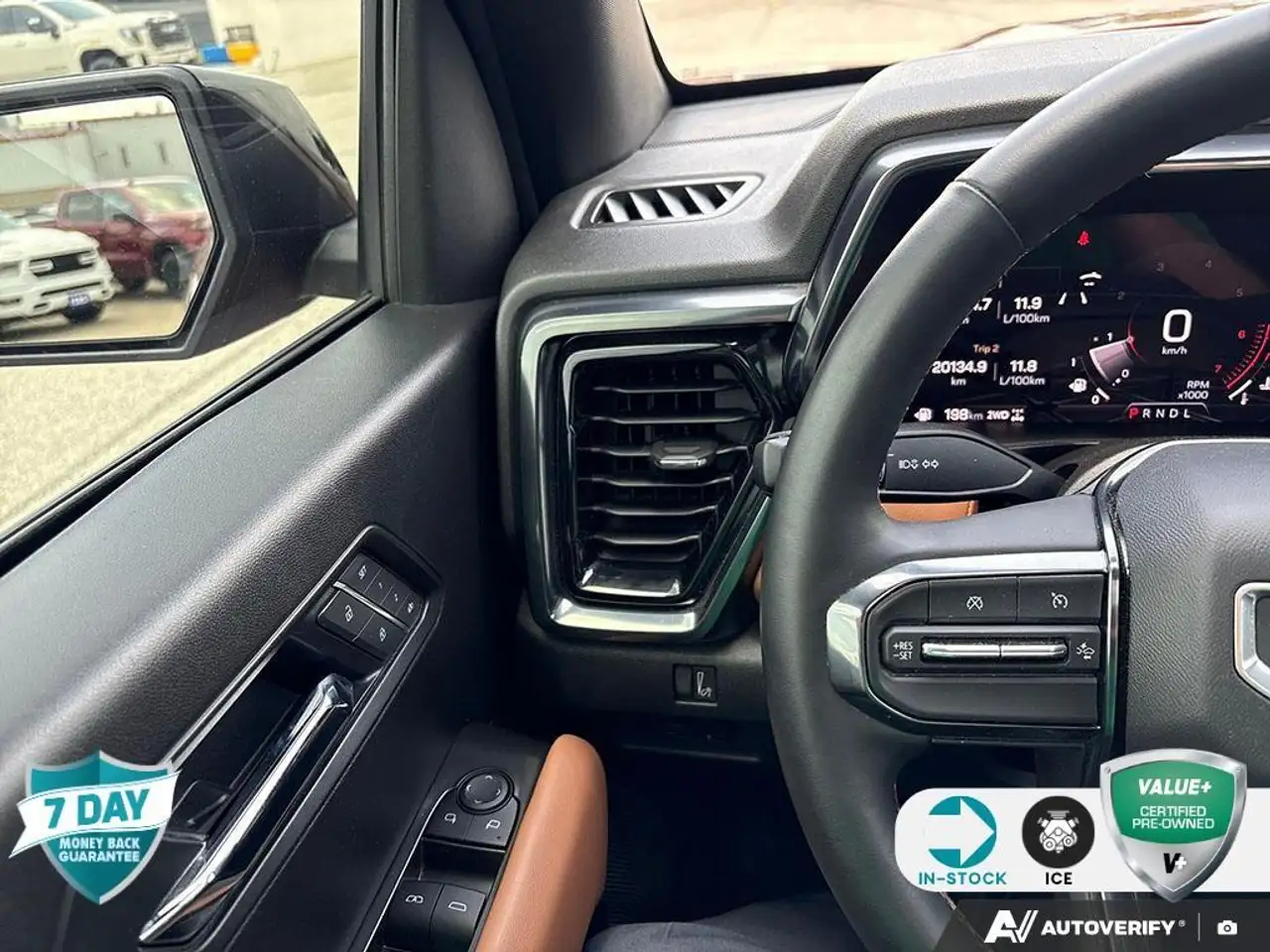 GMC Canyon photo GMC Canyon