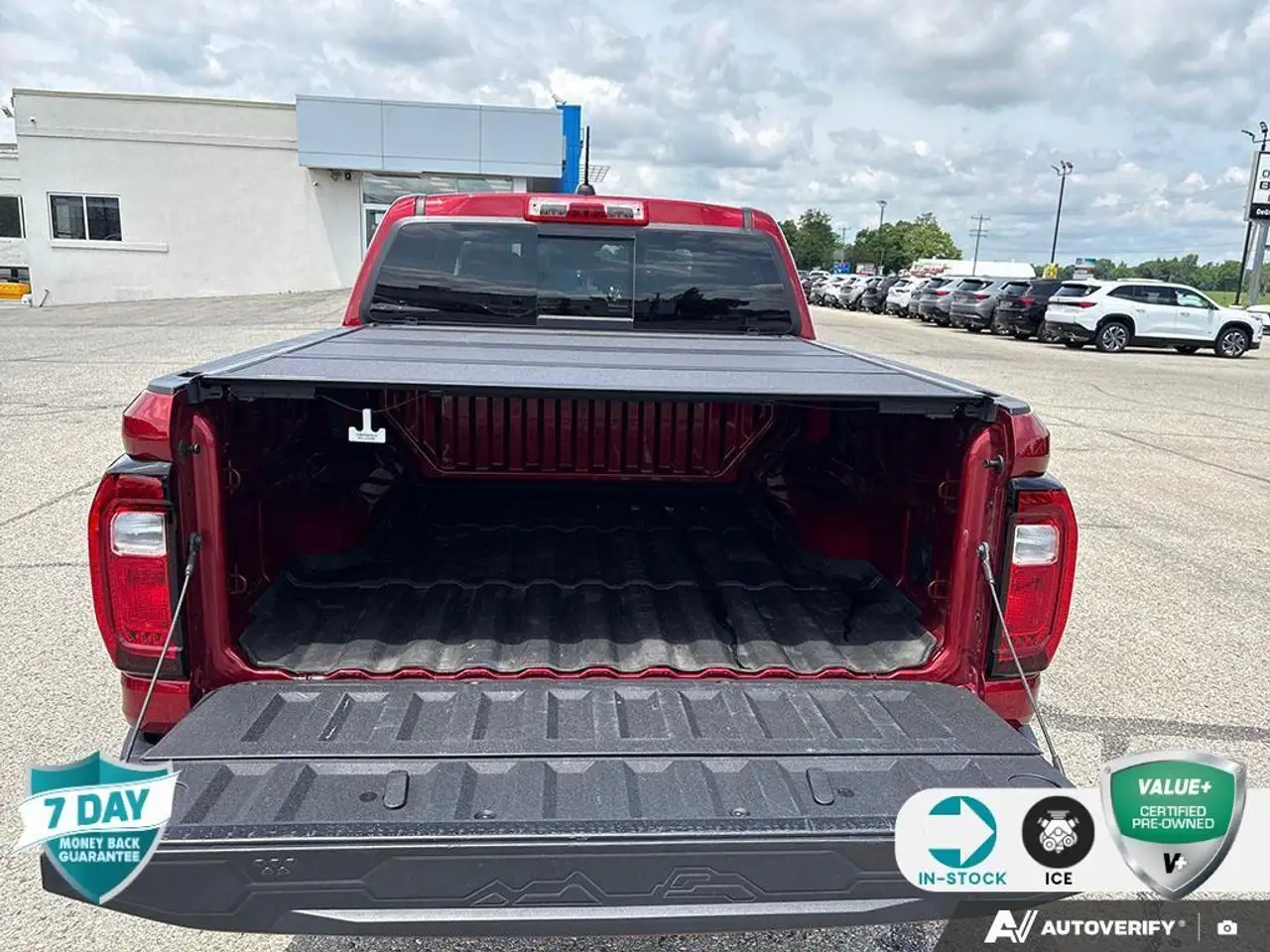 GMC Canyon photo GMC Canyon