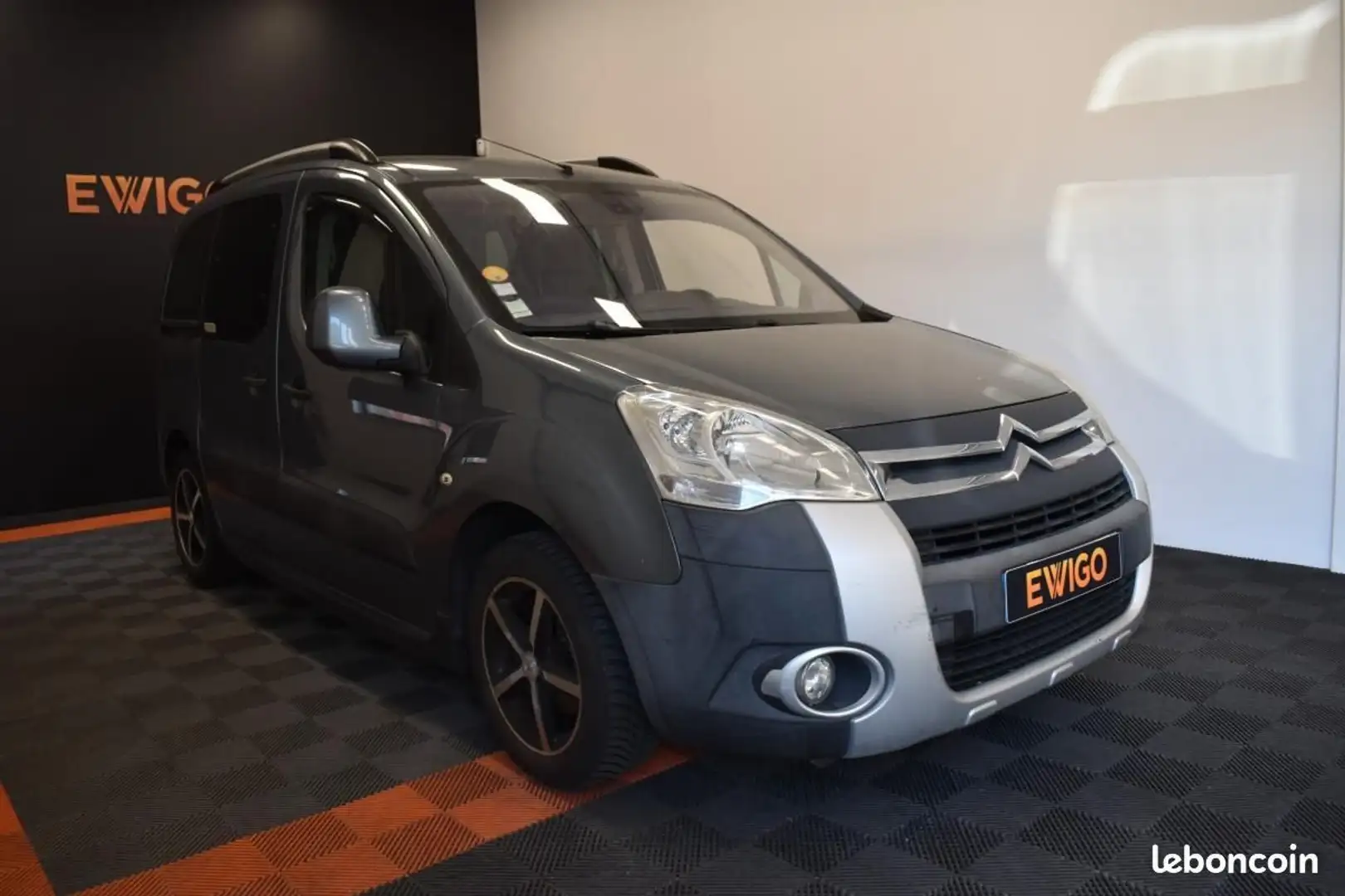 Citroen Berlingo Citroën GENERATION-I COMBI 1.6 HDI 110 XTR DISTRI  Gris - 1
