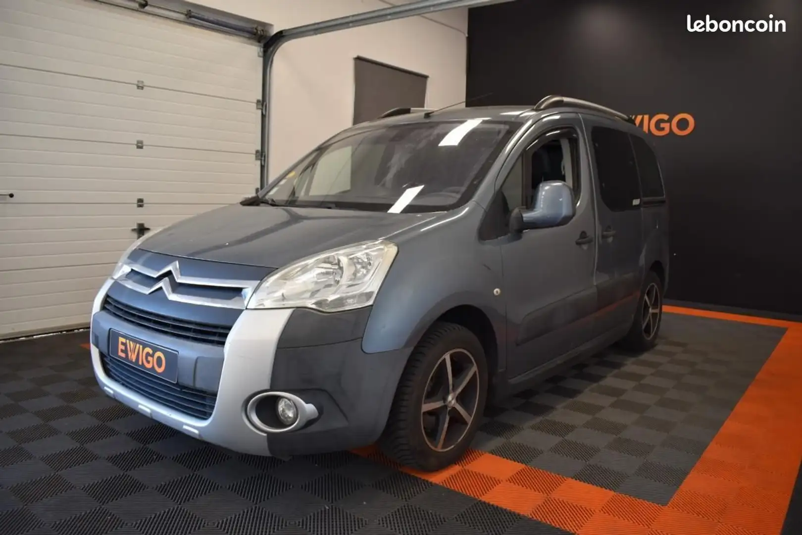 Citroen Berlingo Citroën GENERATION-I COMBI 1.6 HDI 110 XTR DISTRI  Сірий - 2