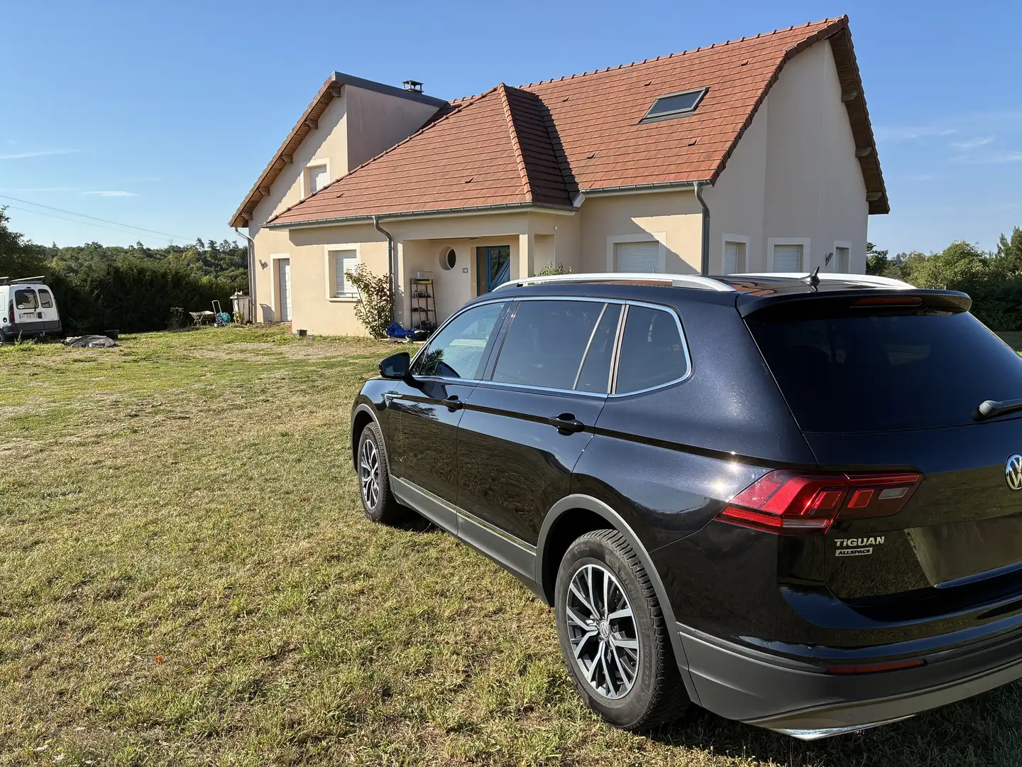 Volkswagen Tiguan Allspace Confortline Noir - 2