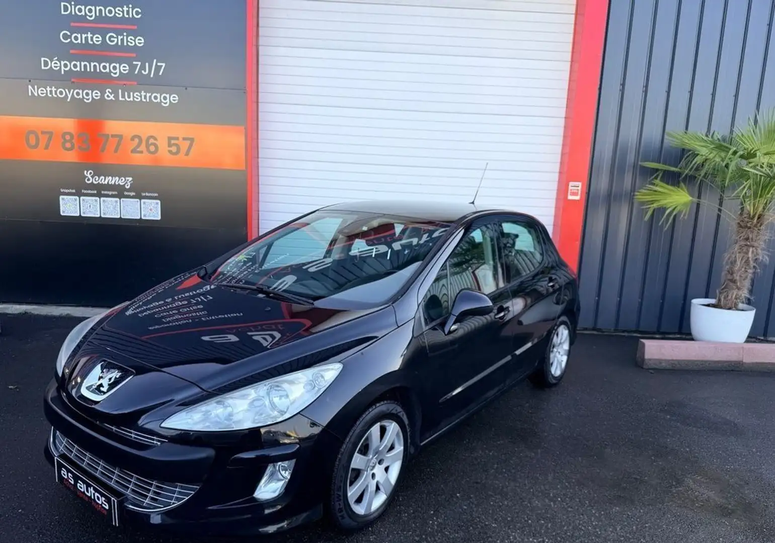 Peugeot 308 1.6 HDI 92 CV CITADINE RÉGULATEUR Noir - 2