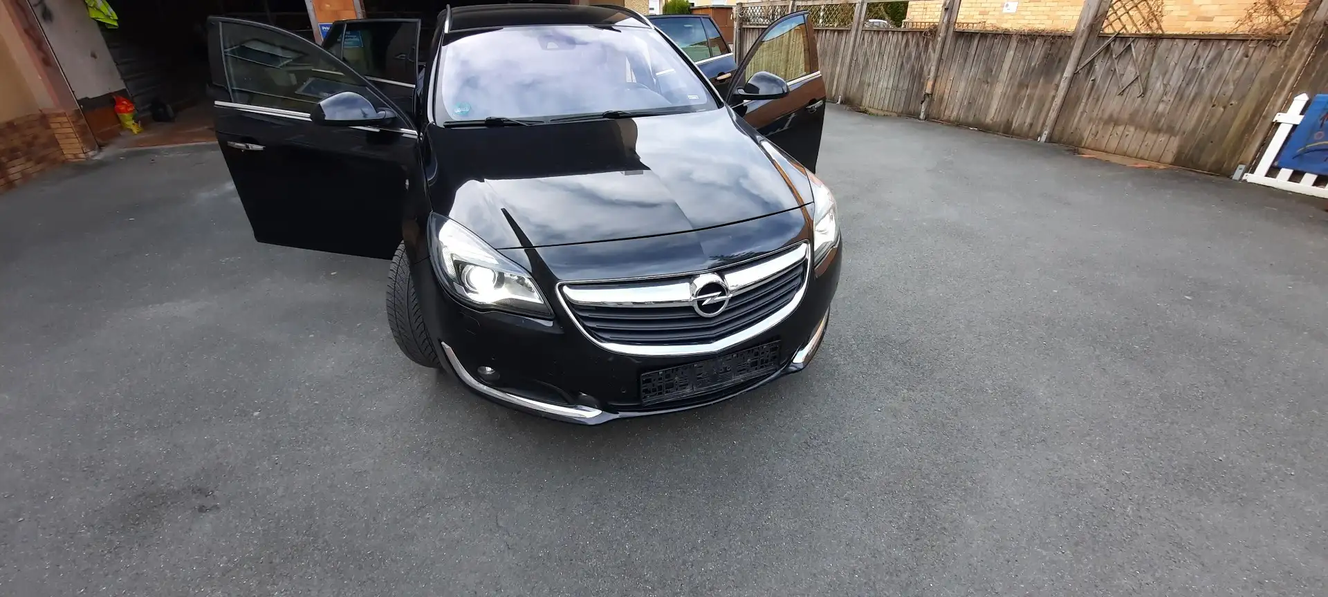Opel Insignia 1.6 CDTI Sports Tourer Active - 1
