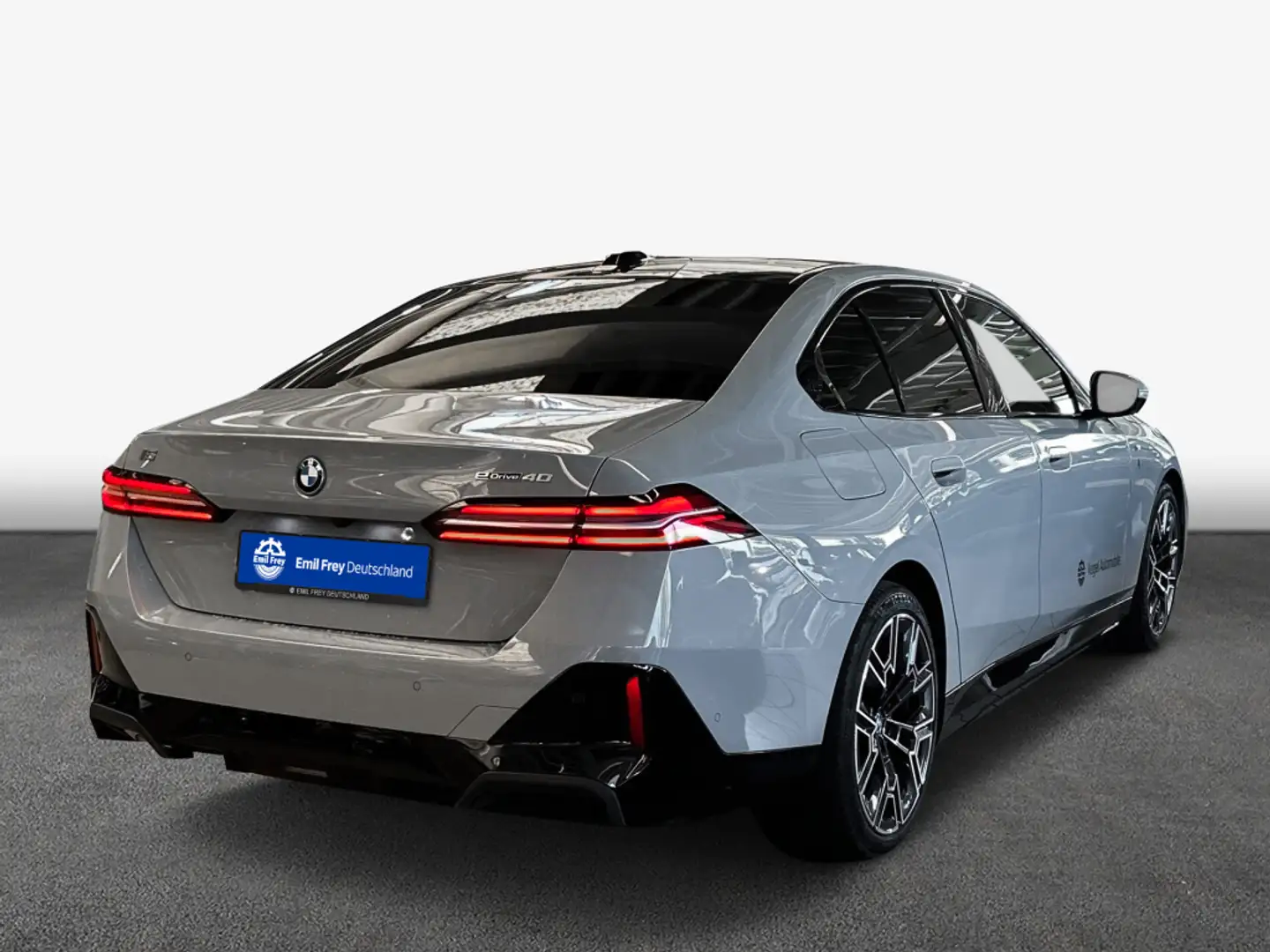 BMW i5 eDrive40 Grau - 2