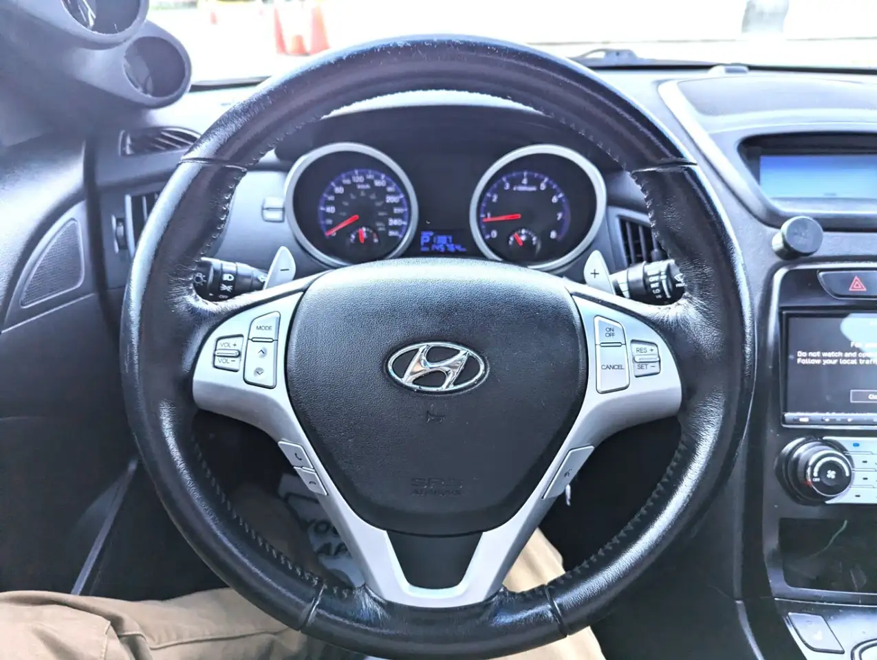Hyundai Genesis снимка Hyundai Genesis