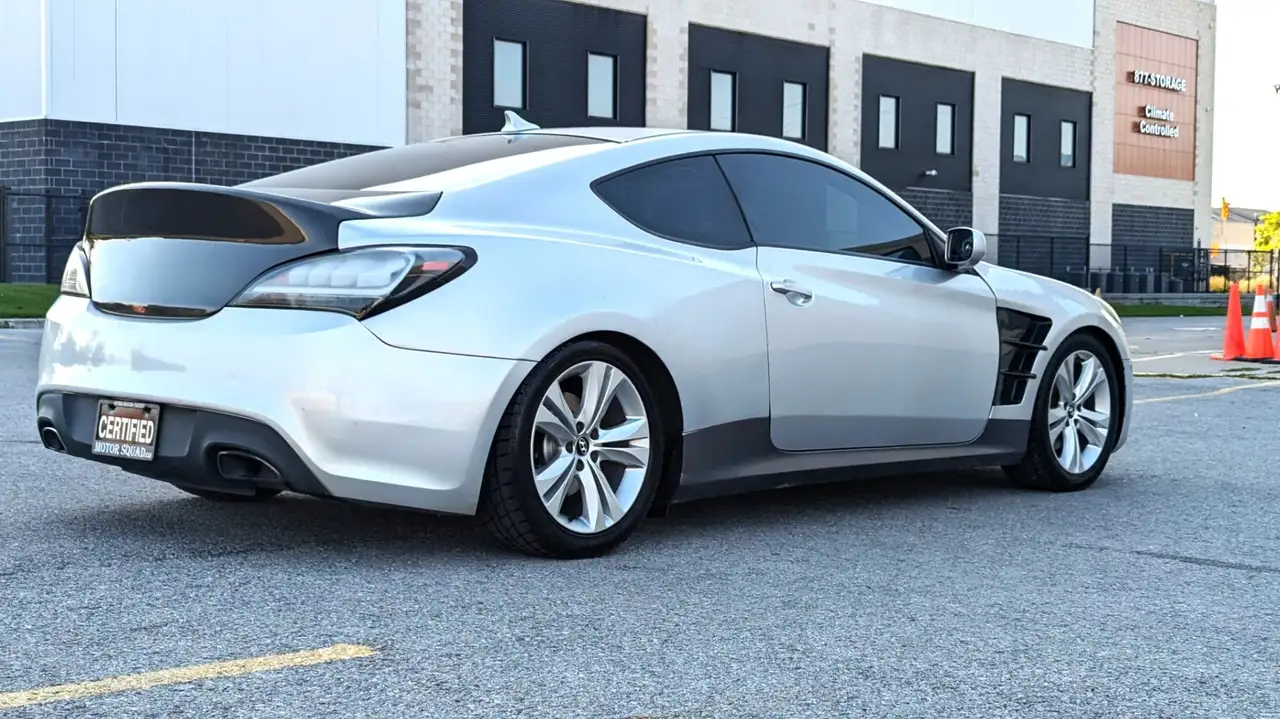 Hyundai Genesis снимка Hyundai Genesis