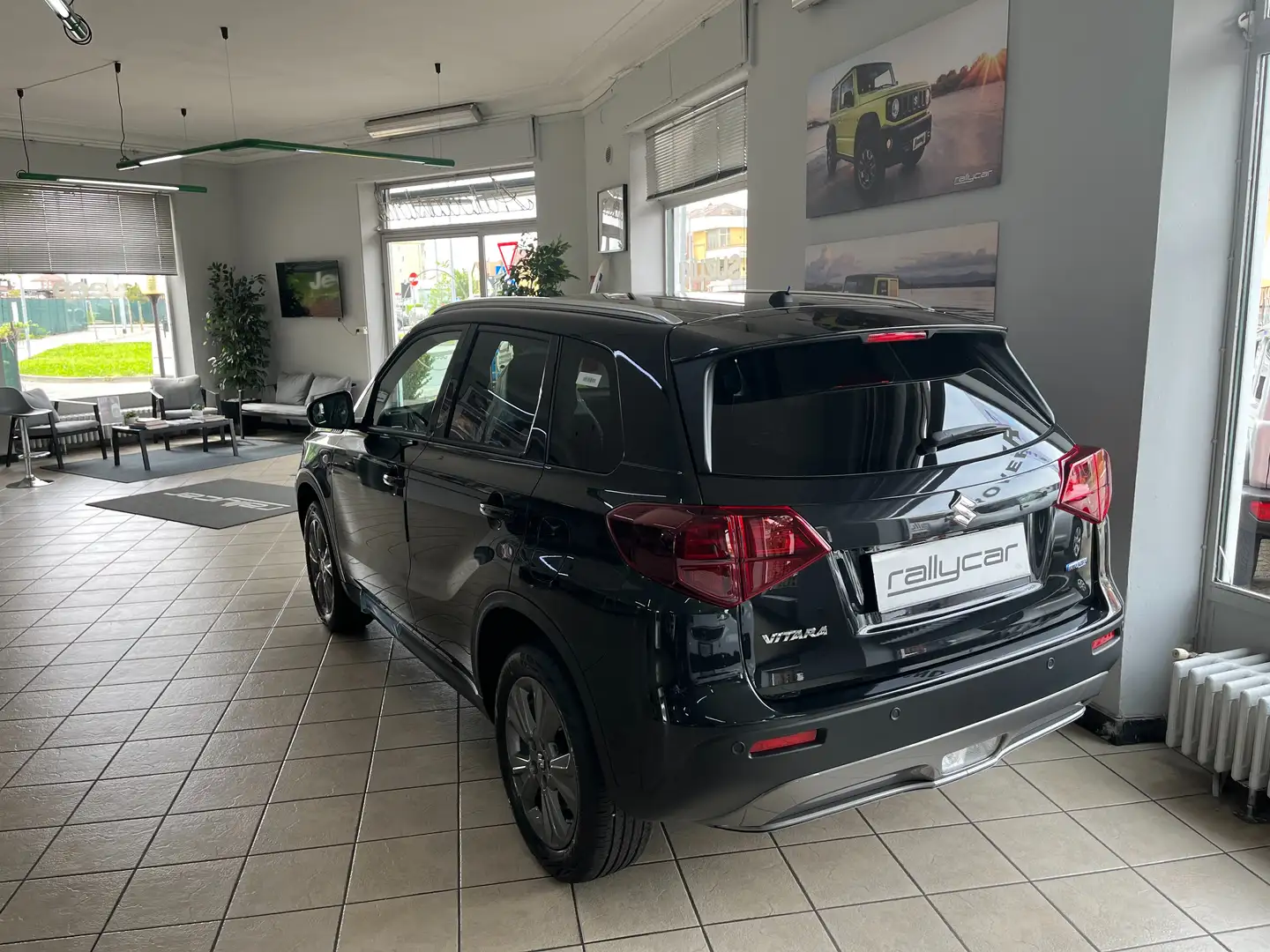 Suzuki Vitara 1.4h Cool 2wd PROMO MAGGIO 2025 Negro - 2