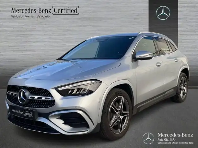 Mercedes-Benz GLA 250 e con tecnología híbrida EQ[0-805+0-055]