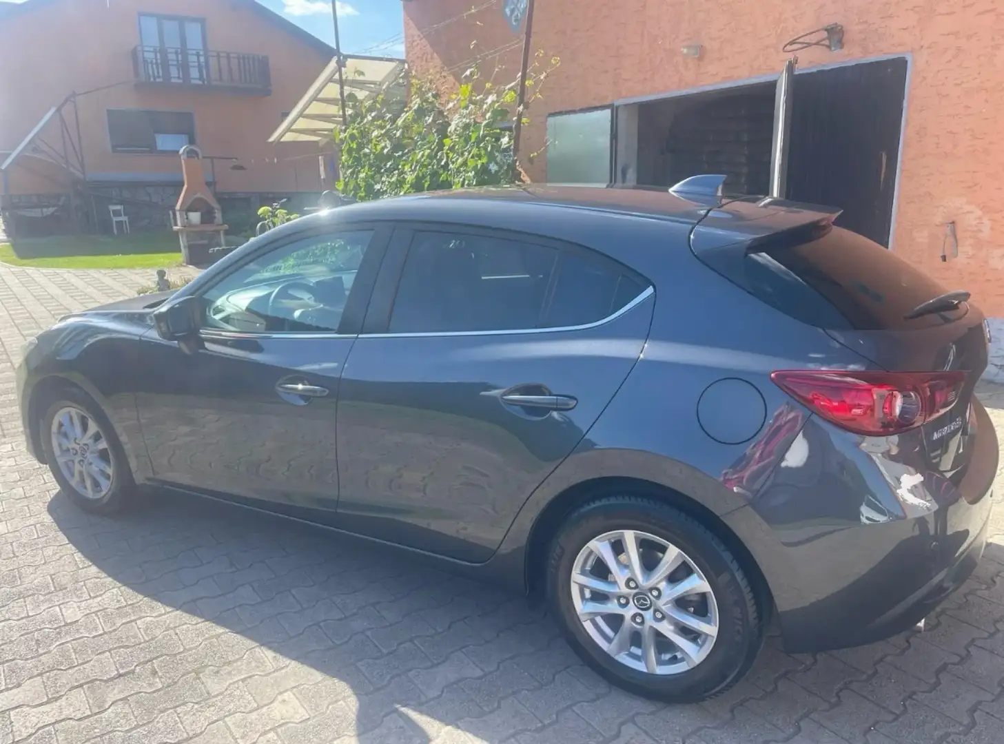 Mazda 3 SKYACTIV-G 120 Automatik Sports-Line - 1