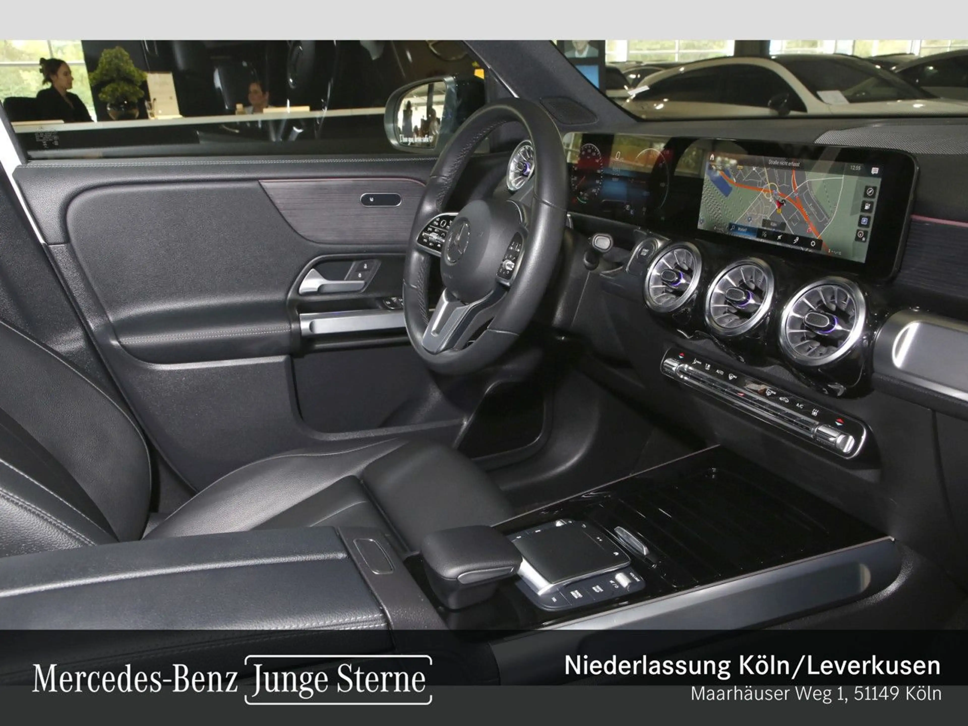 Mercedes-Benz EQB 250 PROG+NIGHT+20"+PLUS-PAKET+PANO+360+KEYLESS — photo 13