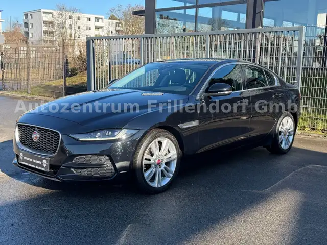 Jaguar XE 250 SE AUTOMATIK/NAVI/LEDER/KAMERA/LED!!!