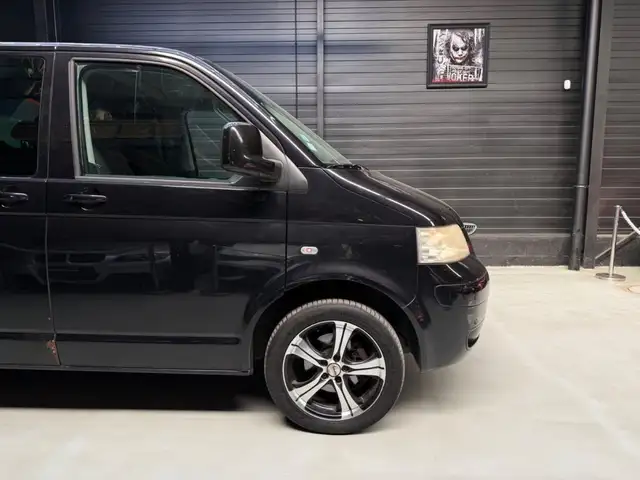 Volkswagen Transporter view 28