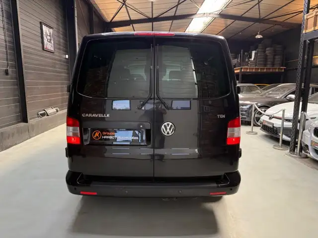 Volkswagen Transporter view 5