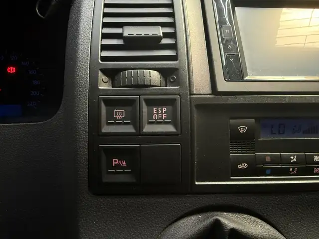 Volkswagen Transporter view 22