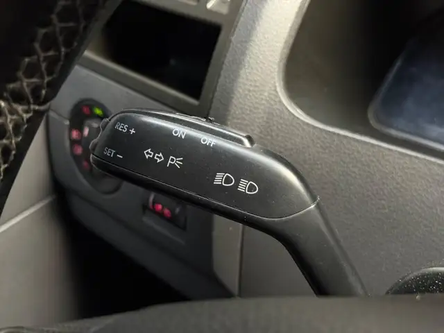 Volkswagen Transporter view 24