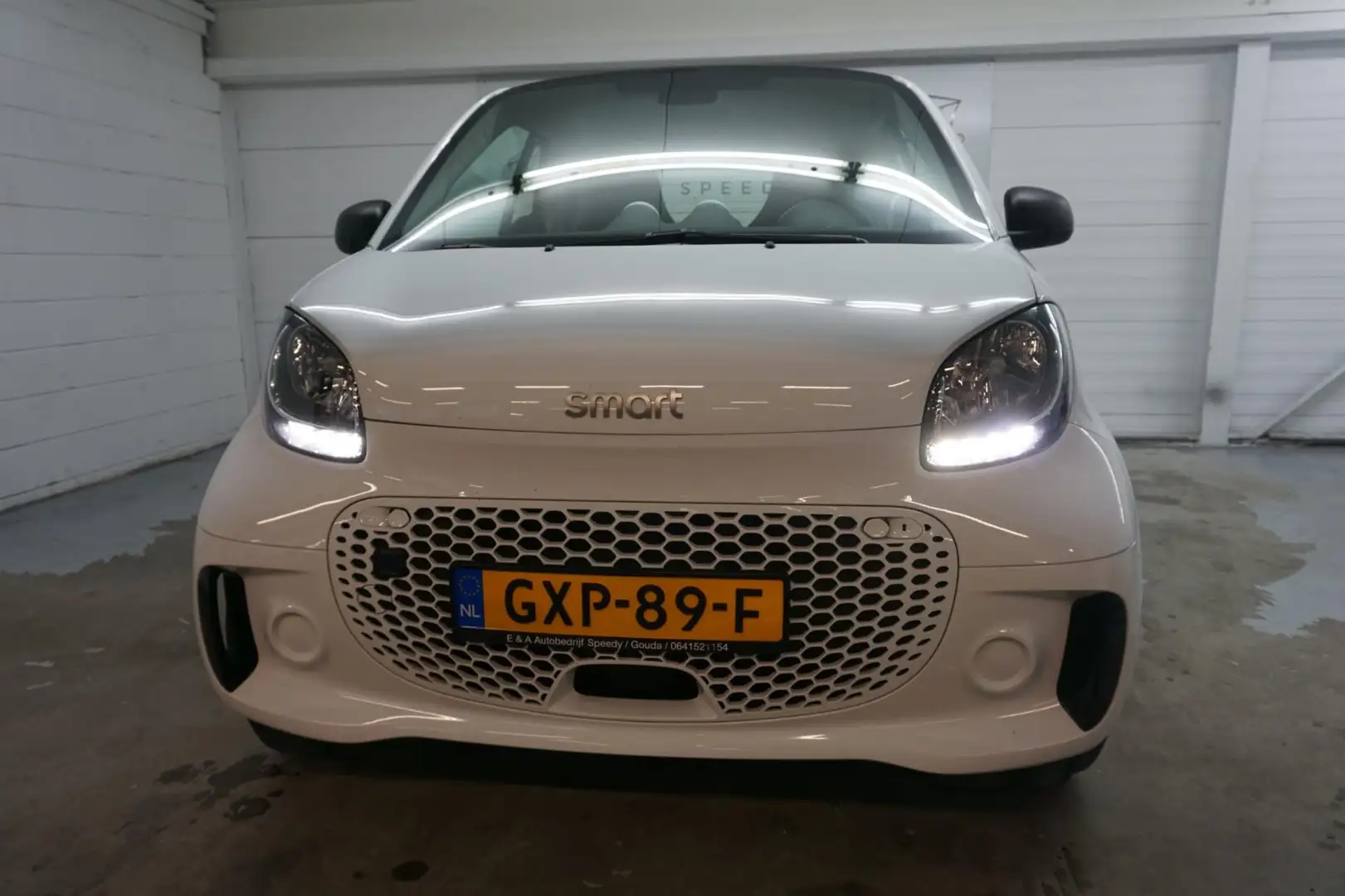 smart forTwo EQ Comfort PLUS 18 kWh / AIRCO /€5743 EX BTW /STOE Blanc - 2