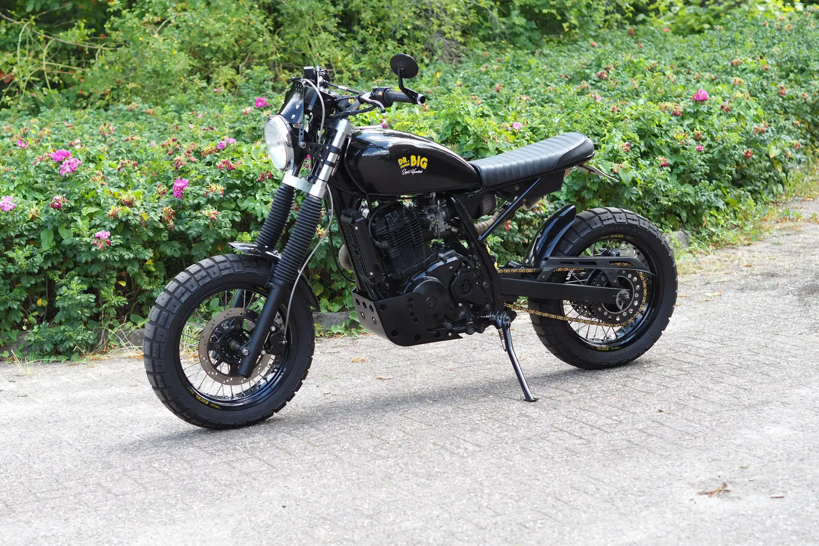 Suzuki DR Big 800s Zwart - 1