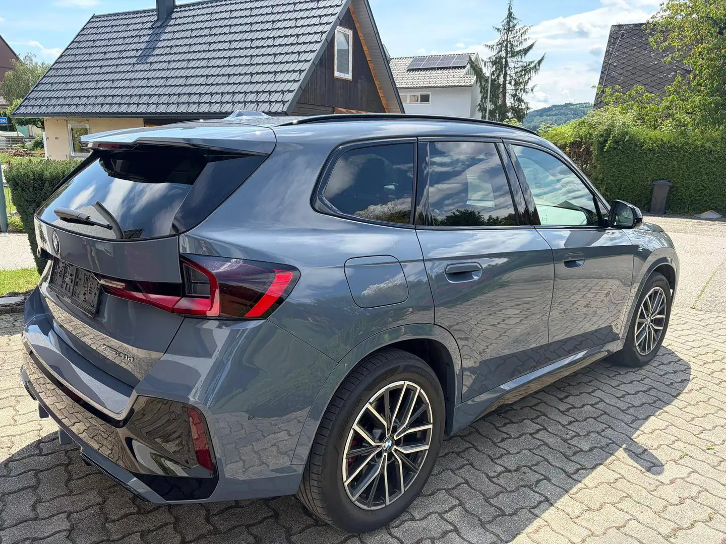BMW X1 X1 XDrive MSport Grau - 2
