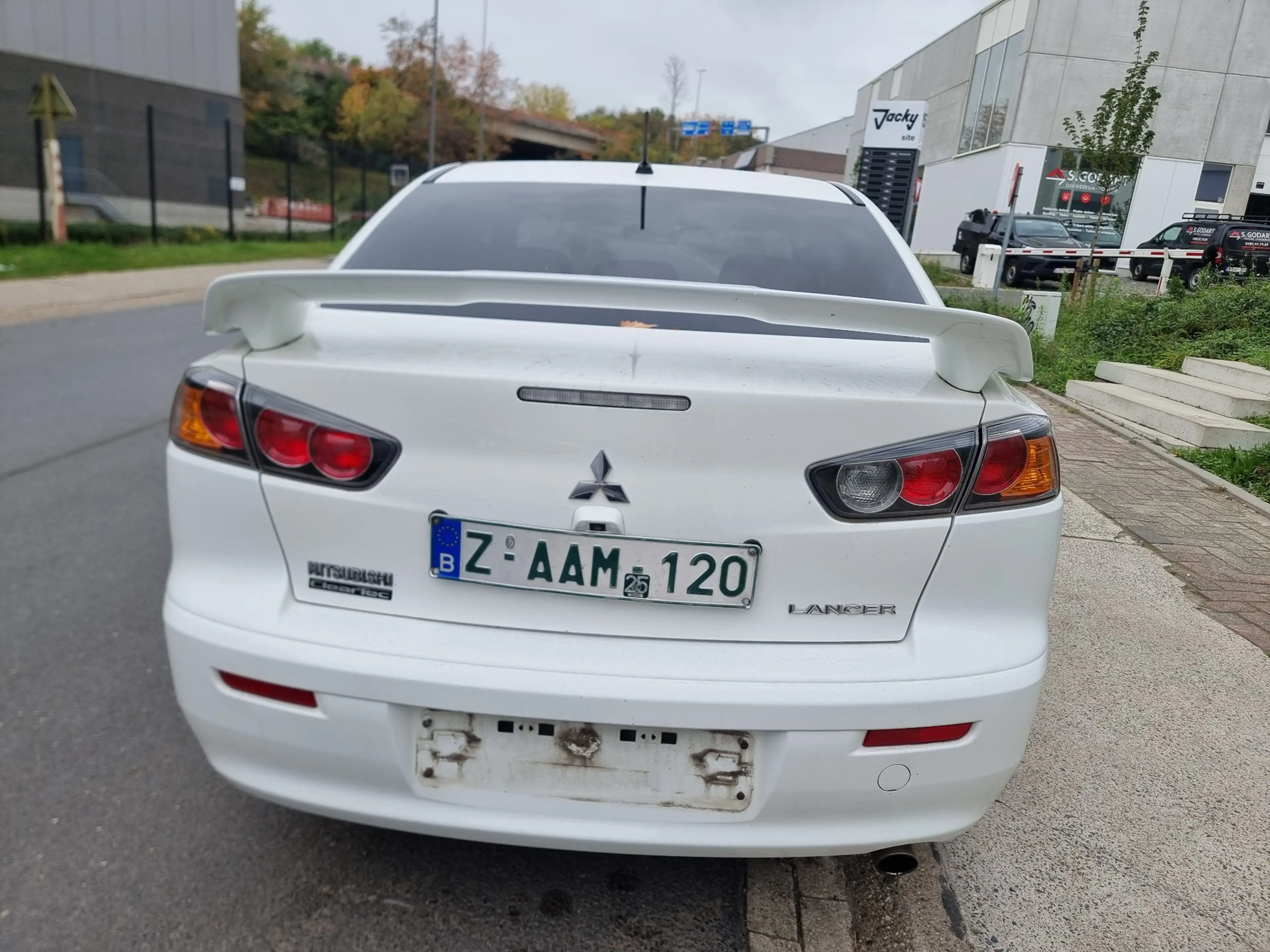 Mitsubishi Lancer Lancer 1.8 DI-D ClearTec InviteGo Start — photo 4
