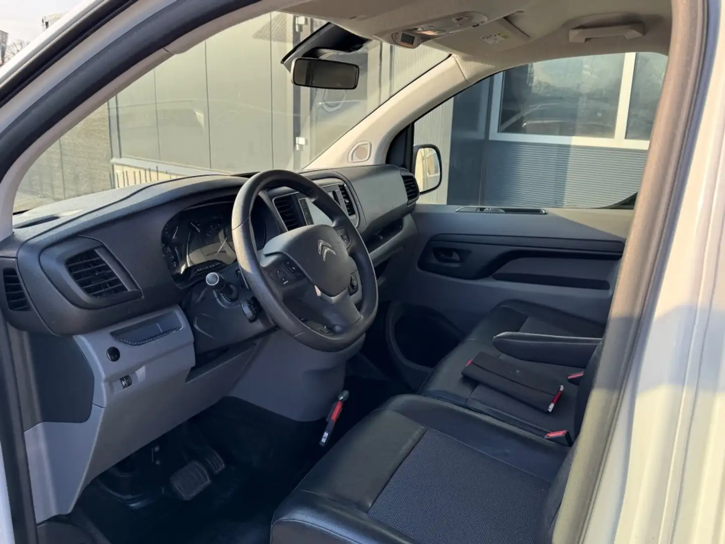 Citroen Jumpy 2.0 BlueHDI 180 pk L2 Wit - 2