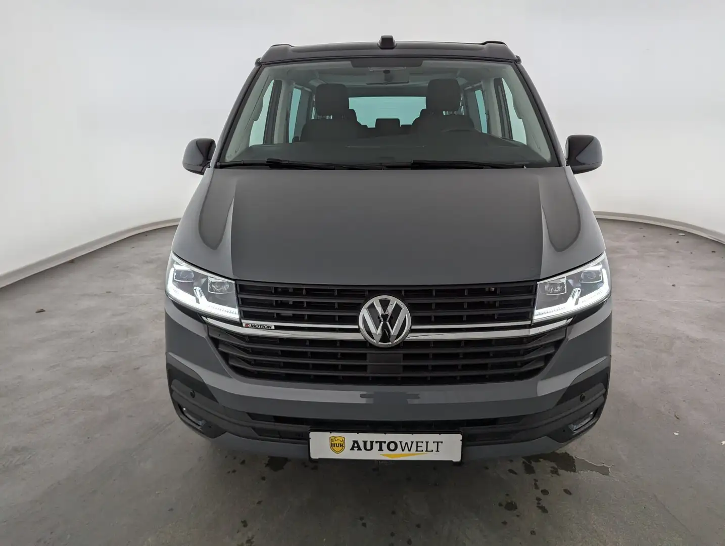 Volkswagen T6 California T6.1 2.0 TDI 4Mo. California Beach AHK+CARPLAY+ Gris - 2