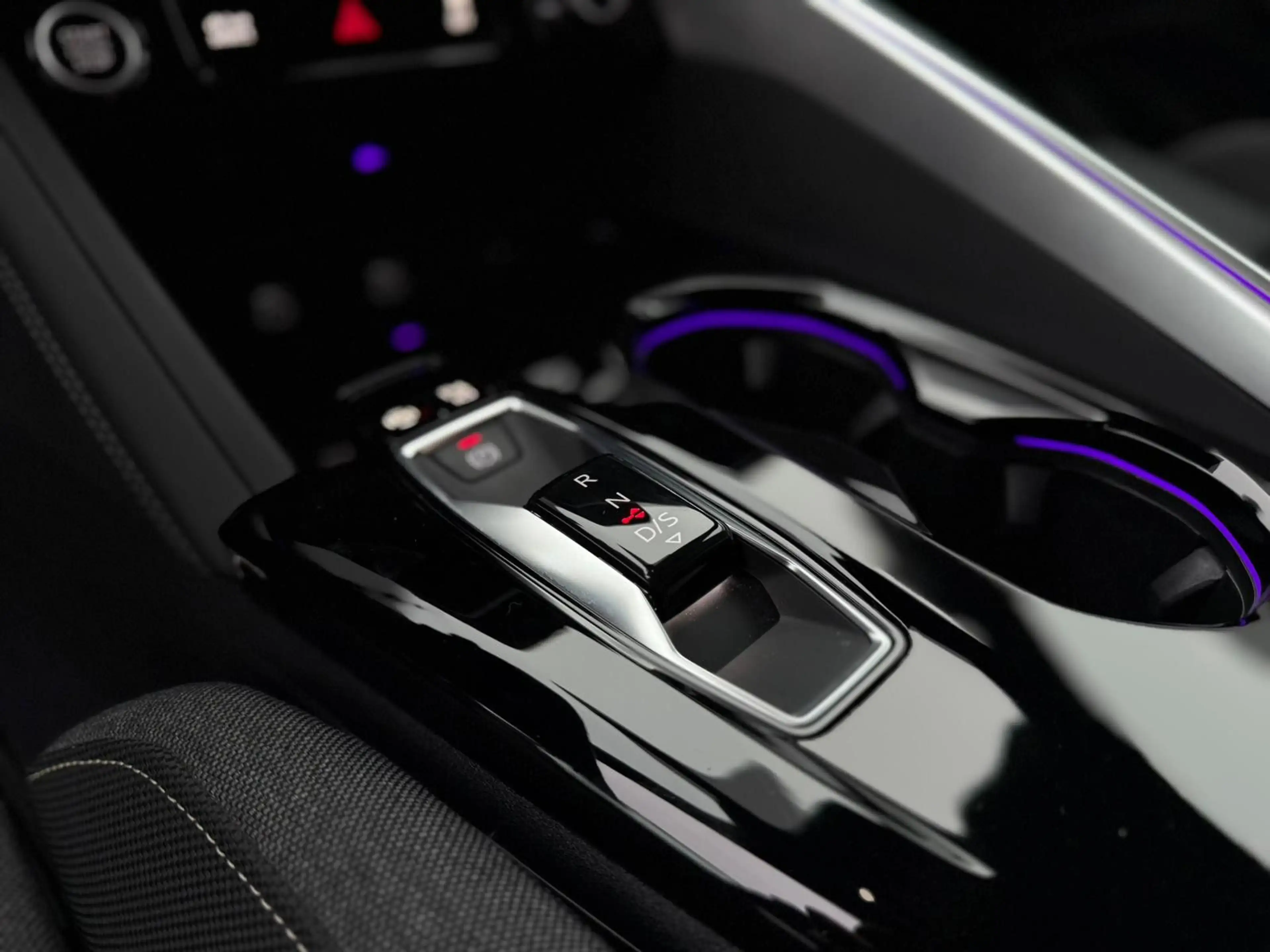 Audi Q5 2.0TDI QUATTRO 360 S LINE EDITON 2xDISPLAY — photo 14