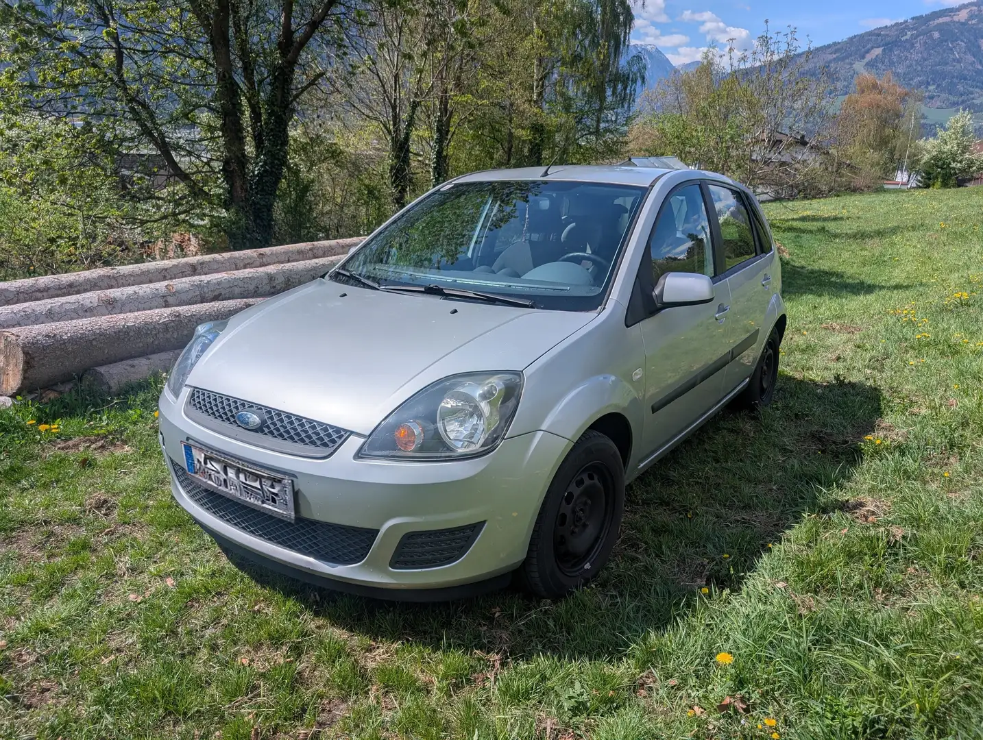 Ford Fiesta Fiesta Ambiente 1,4 16V Ambiente Grau - 1