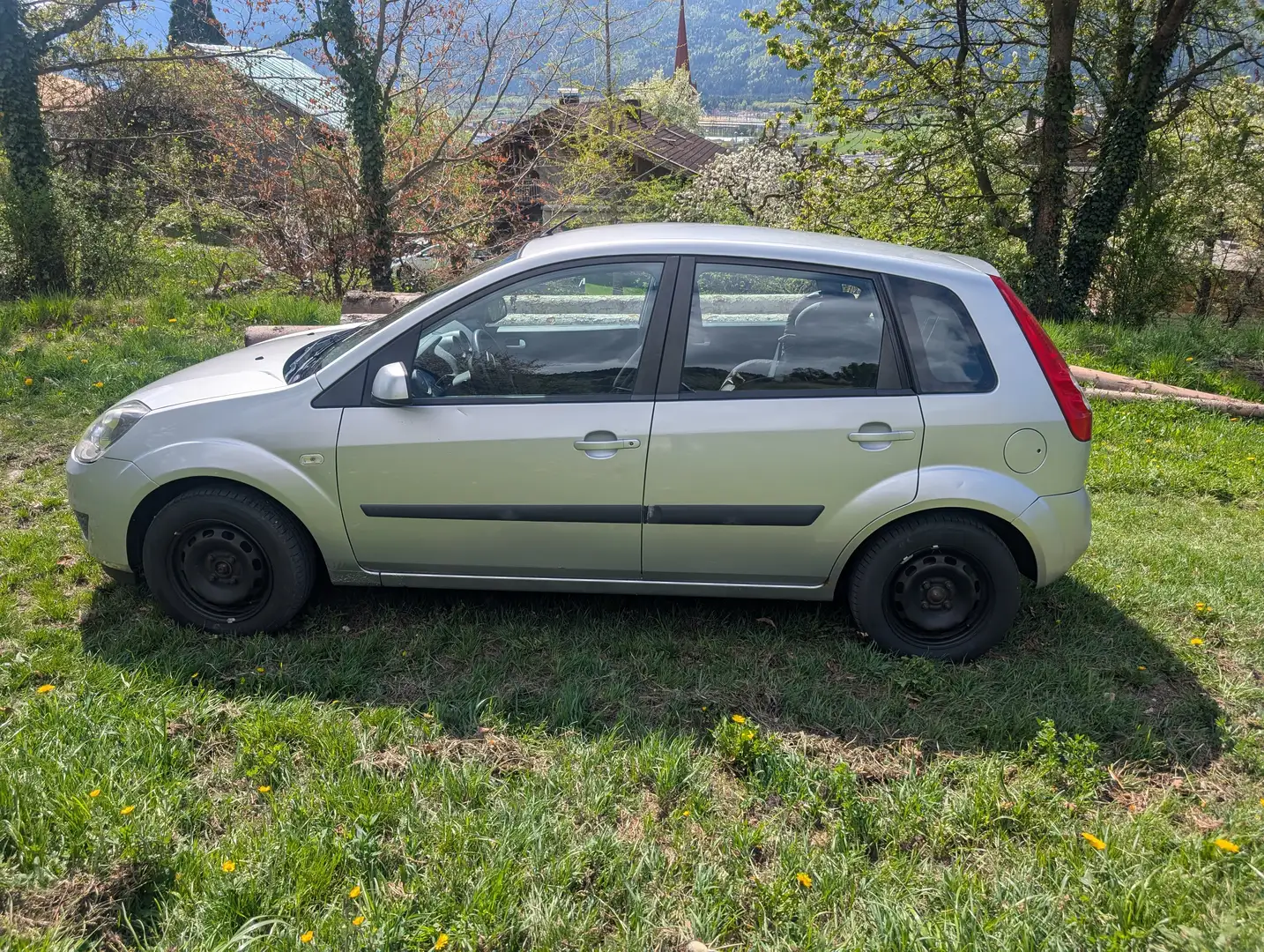 Ford Fiesta Fiesta Ambiente 1,4 16V Ambiente Grau - 2