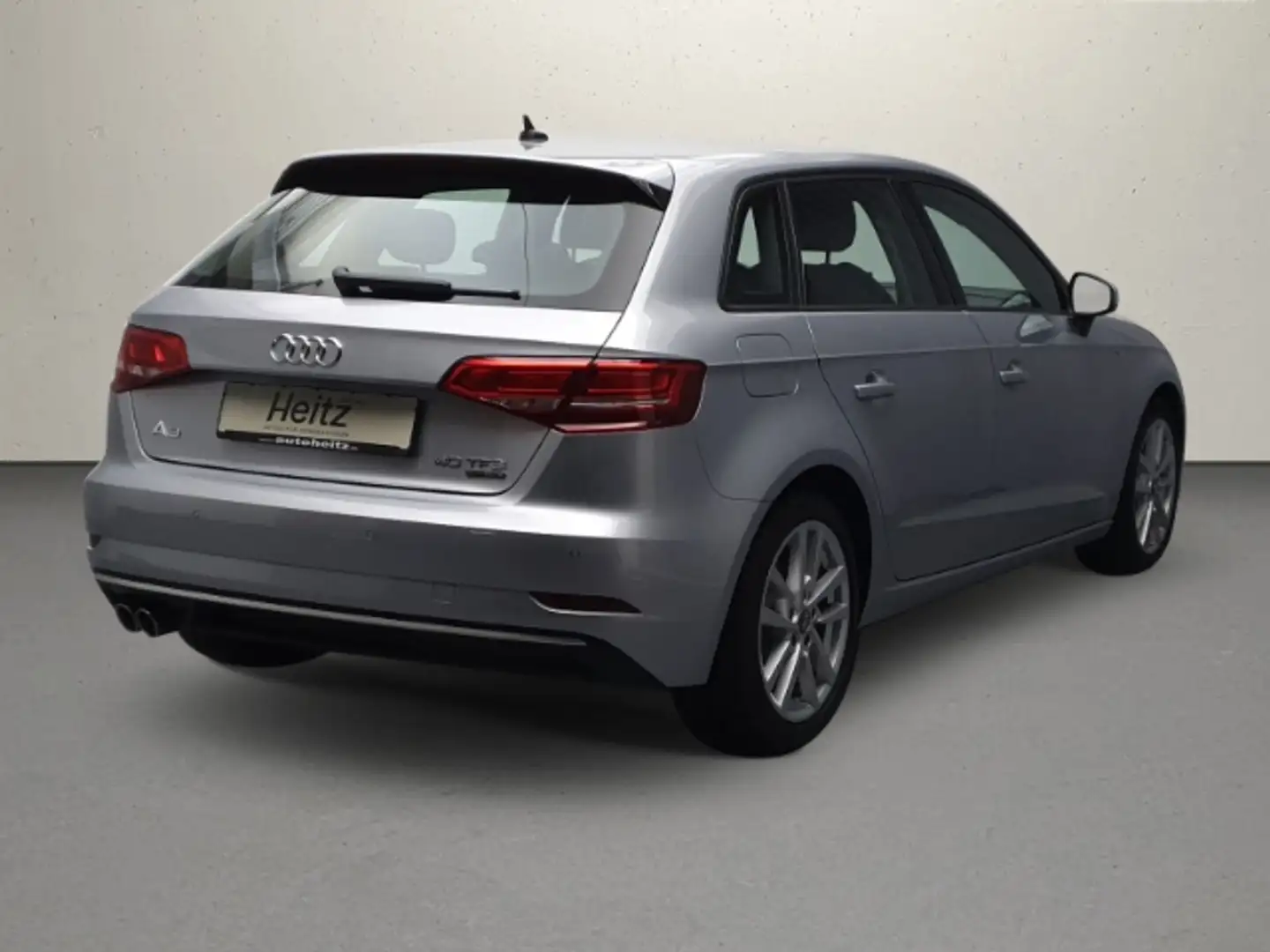 Audi A3 Sportback 40 TFSI quattro S tronic sport Navi Argent - 2