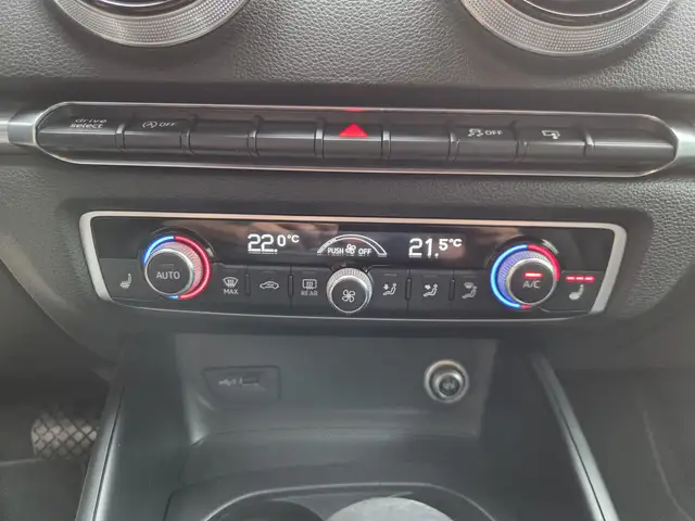Audi A3 view 9