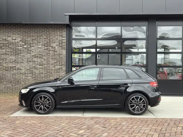 Audi A3 view 8