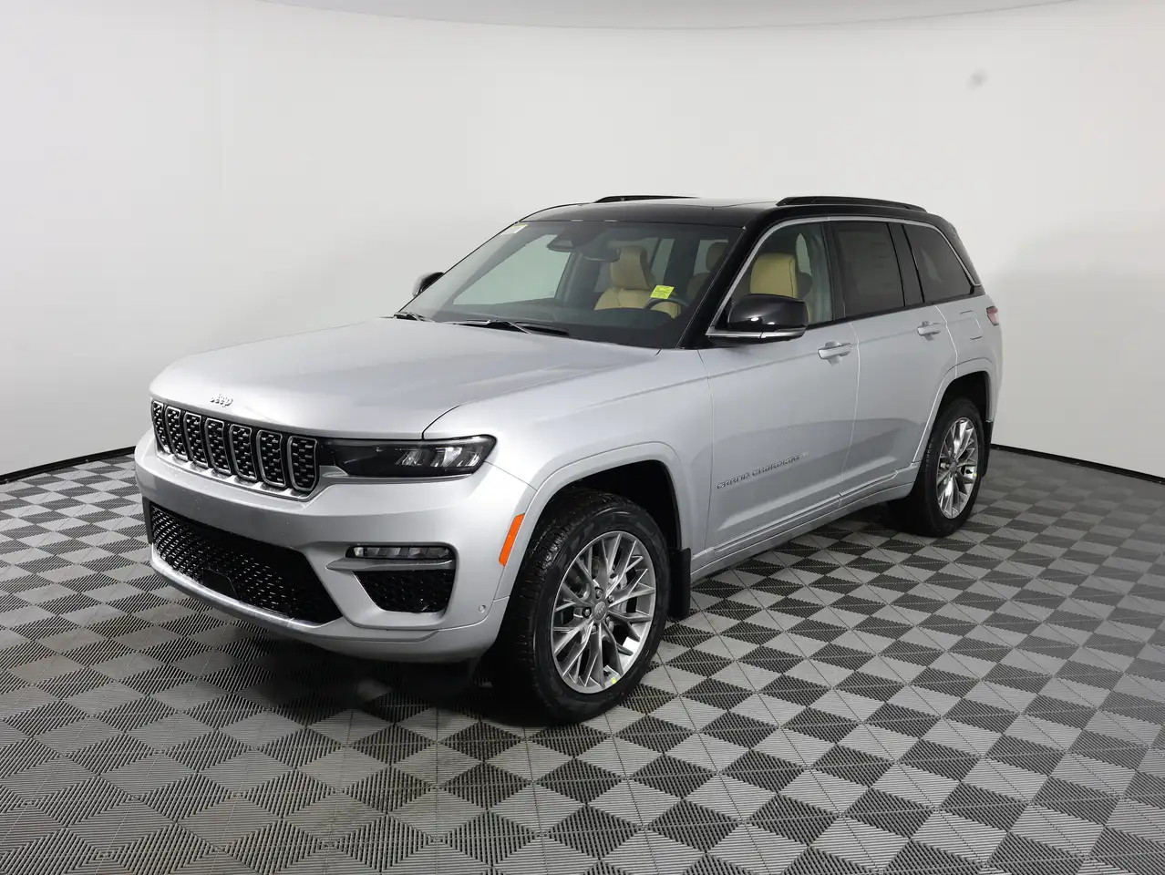 Jeep Grand Cherokee снимка Jeep Grand Cherokee