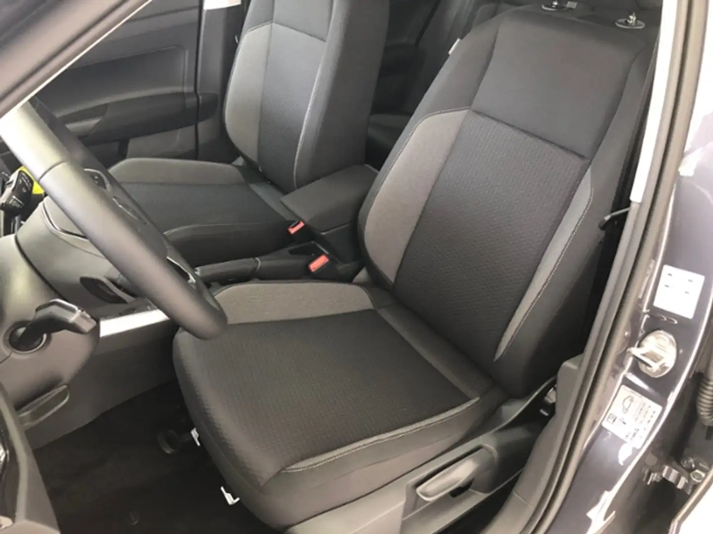 Volkswagen Polo 1.0 TSI DSG Life Grau - 2