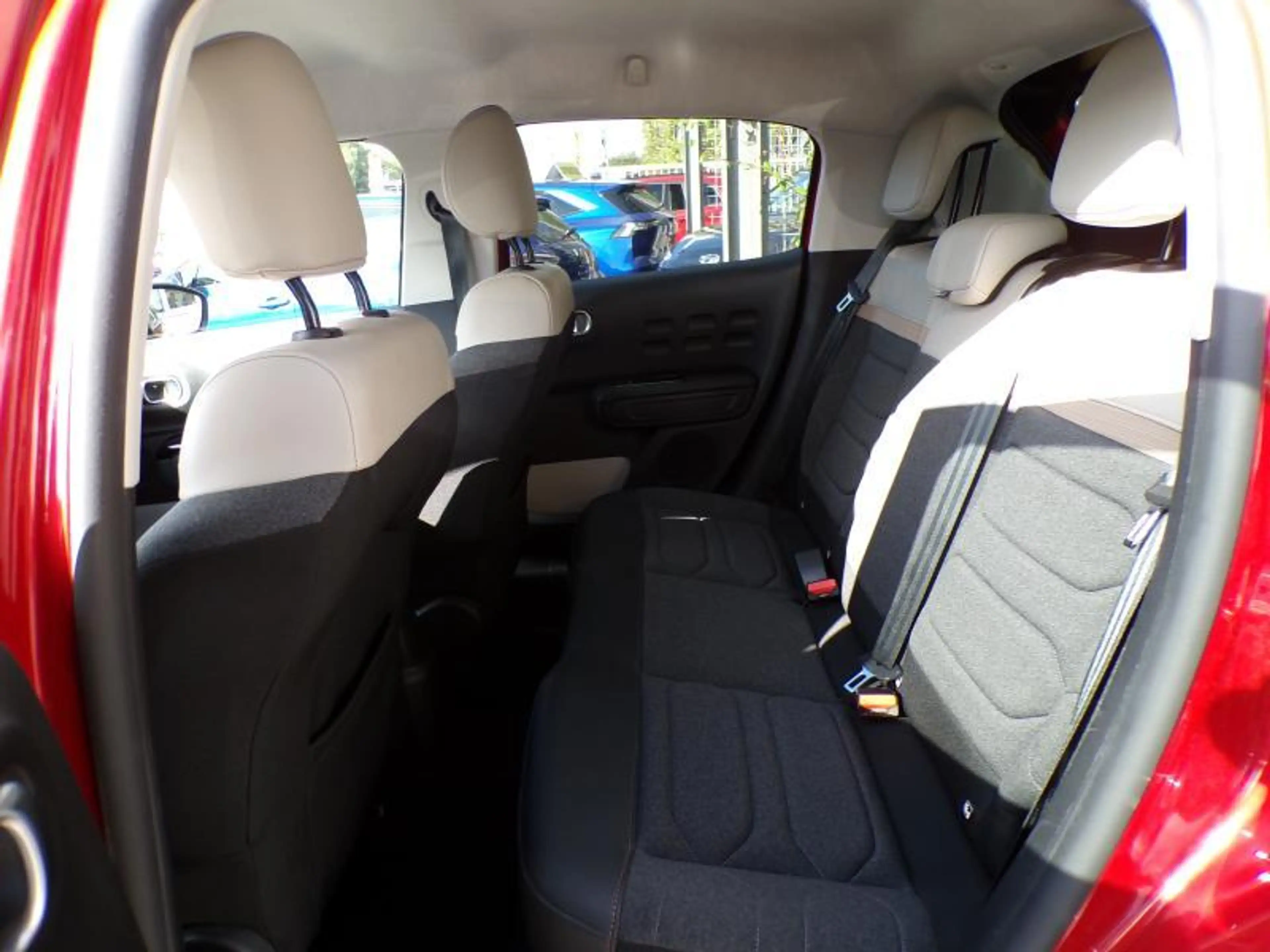 Citroen C3 1.2 110cv Automatique rouge 10/22 56572km Airco — photo 8